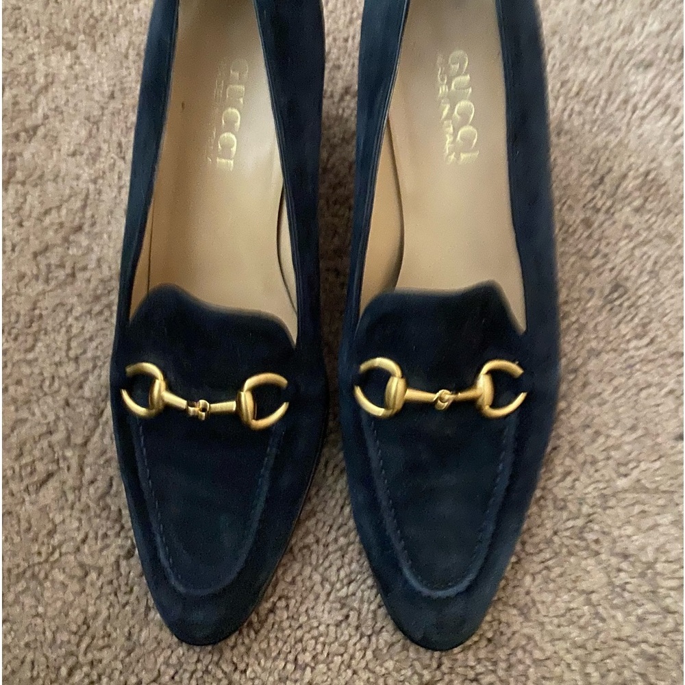 Gucci 2” heel navy suede loafers size 38